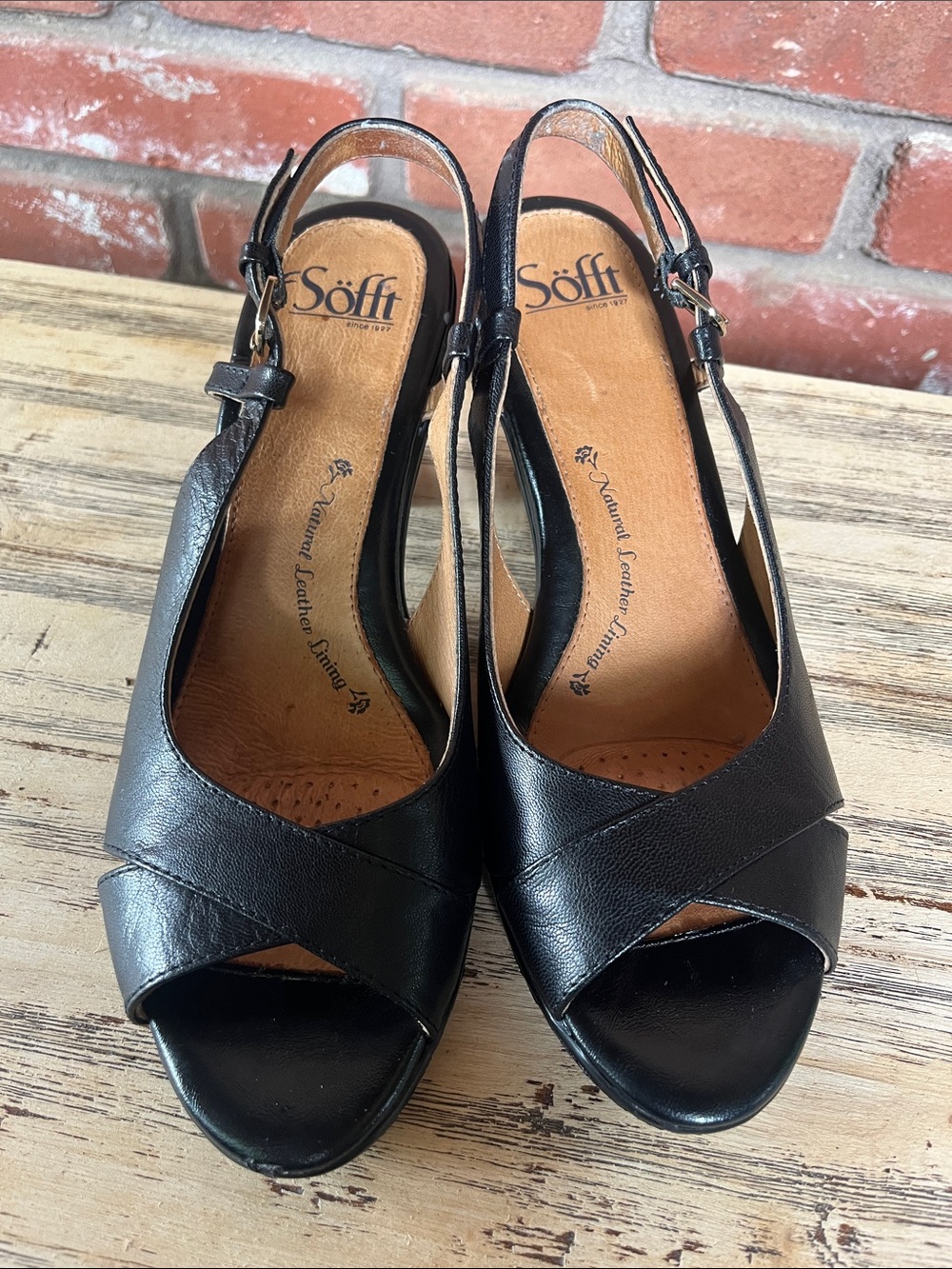 Söfft Black Leather Peep-Toe Slingback Heels